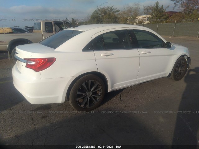 Photo 3 VIN: 1C3BC8FG7BN615044 - CHRYSLER 200 