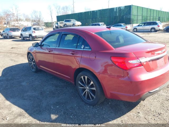 Photo 2 VIN: 1C3BC8FG8BN567408 - CHRYSLER 200 