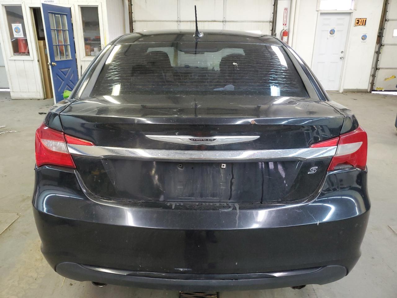 Photo 5 VIN: 1C3BC8FGXBN599177 - CHRYSLER 200 