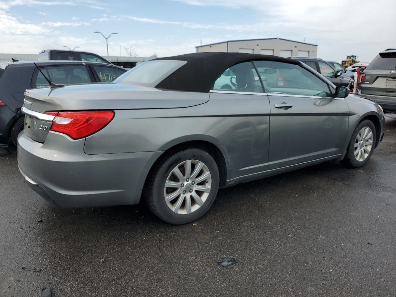 Photo 2 VIN: 1C3BCBEB3CN229497 - CHRYSLER 200 