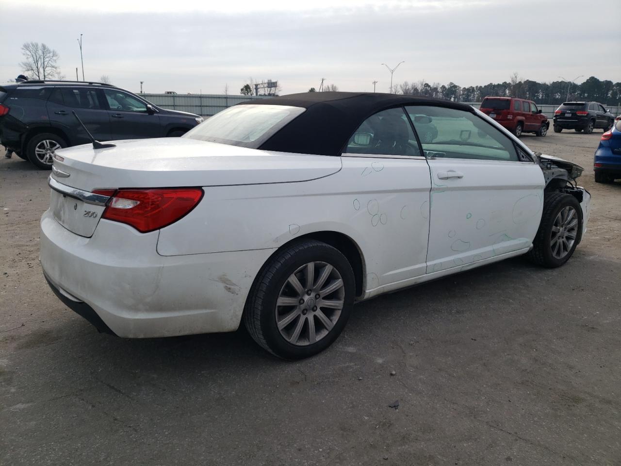 Photo 2 VIN: 1C3BCBEB5DN531665 - CHRYSLER 200 