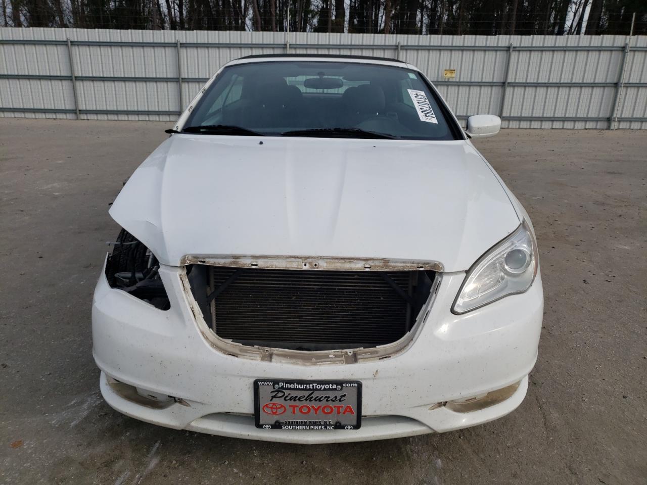 Photo 4 VIN: 1C3BCBEB5DN531665 - CHRYSLER 200 