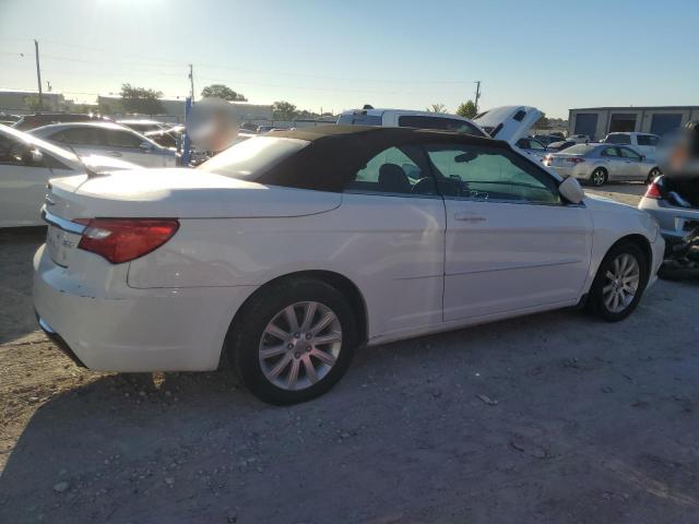 Photo 2 VIN: 1C3BCBEG4DN718536 - CHRYSLER 200 TOURIN 