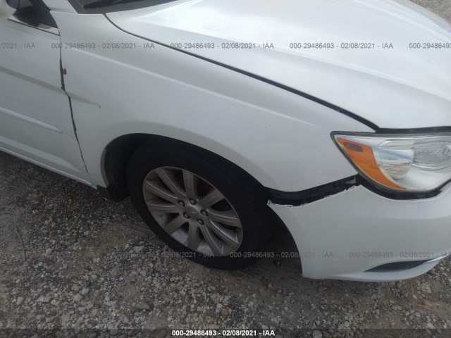 Photo 5 VIN: 1C3BCBEG6CN295182 - CHRYSLER 200 