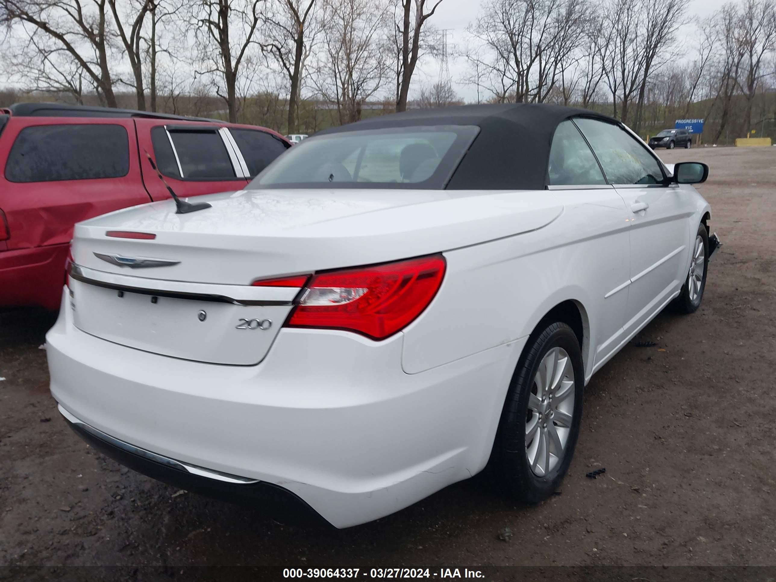 Photo 3 VIN: 1C3BCBEGXCN261584 - CHRYSLER 200 