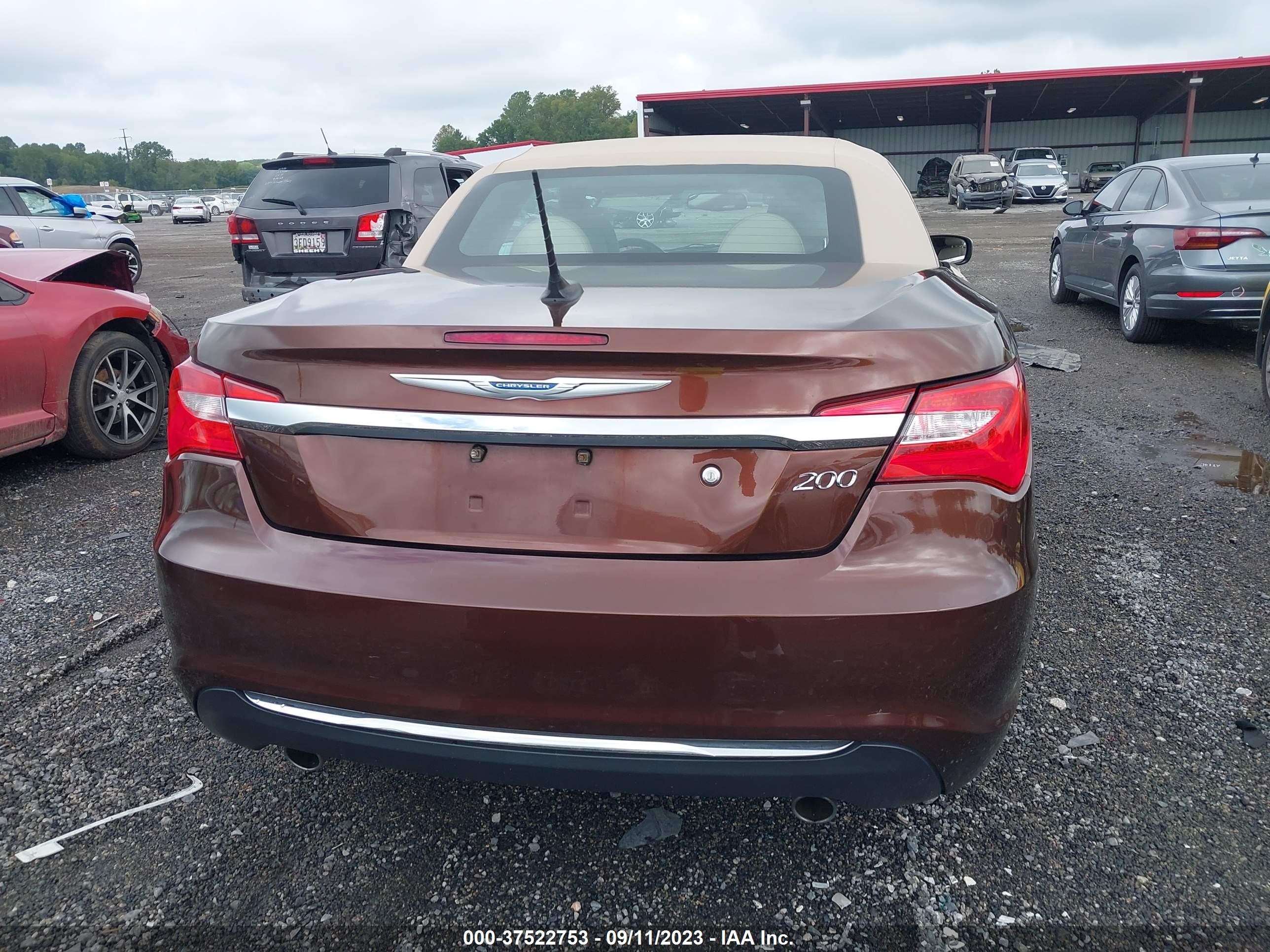 Photo 15 VIN: 1C3BCBFG0CN205894 - CHRYSLER 200 