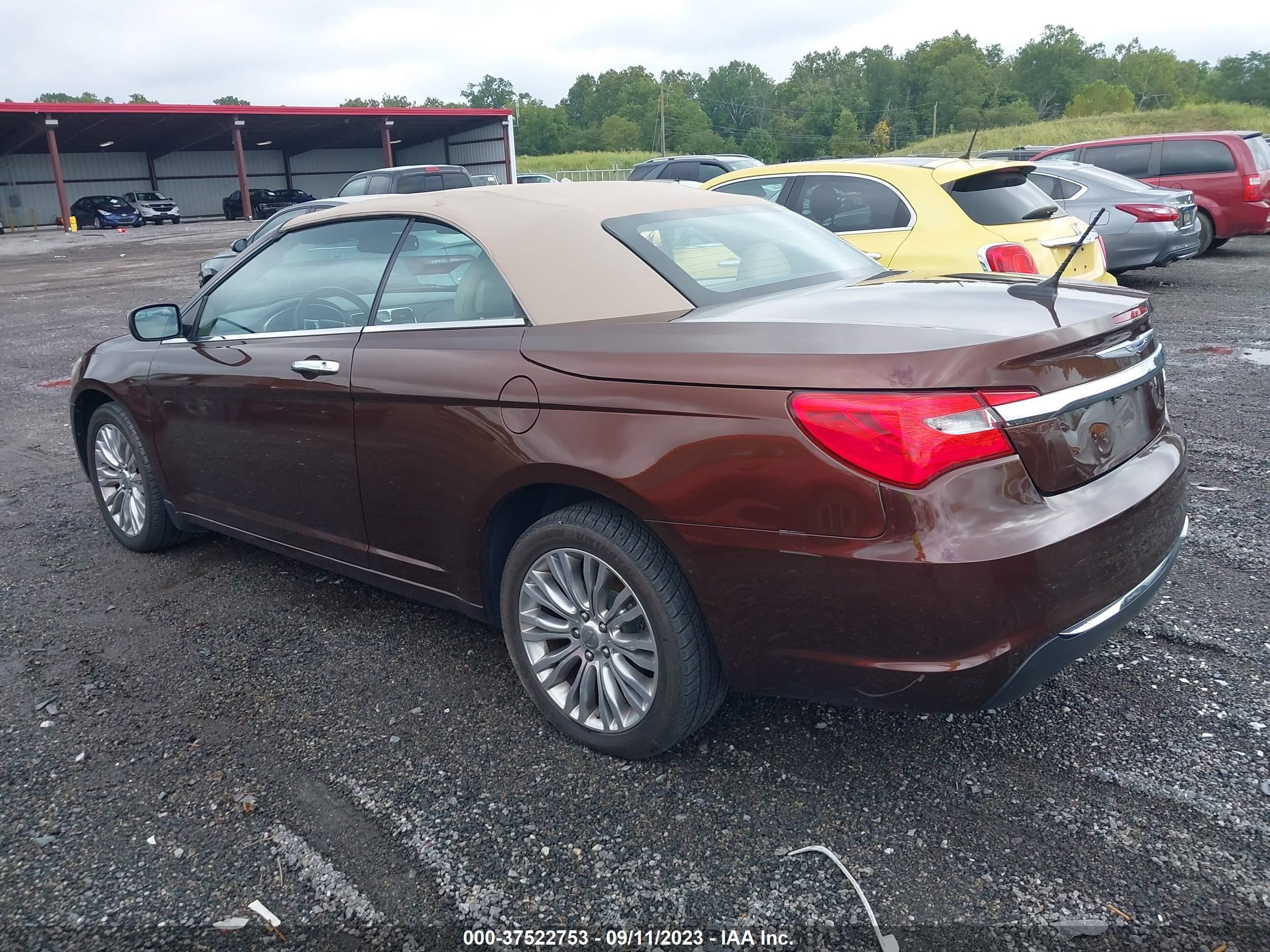 Photo 2 VIN: 1C3BCBFG0CN205894 - CHRYSLER 200 