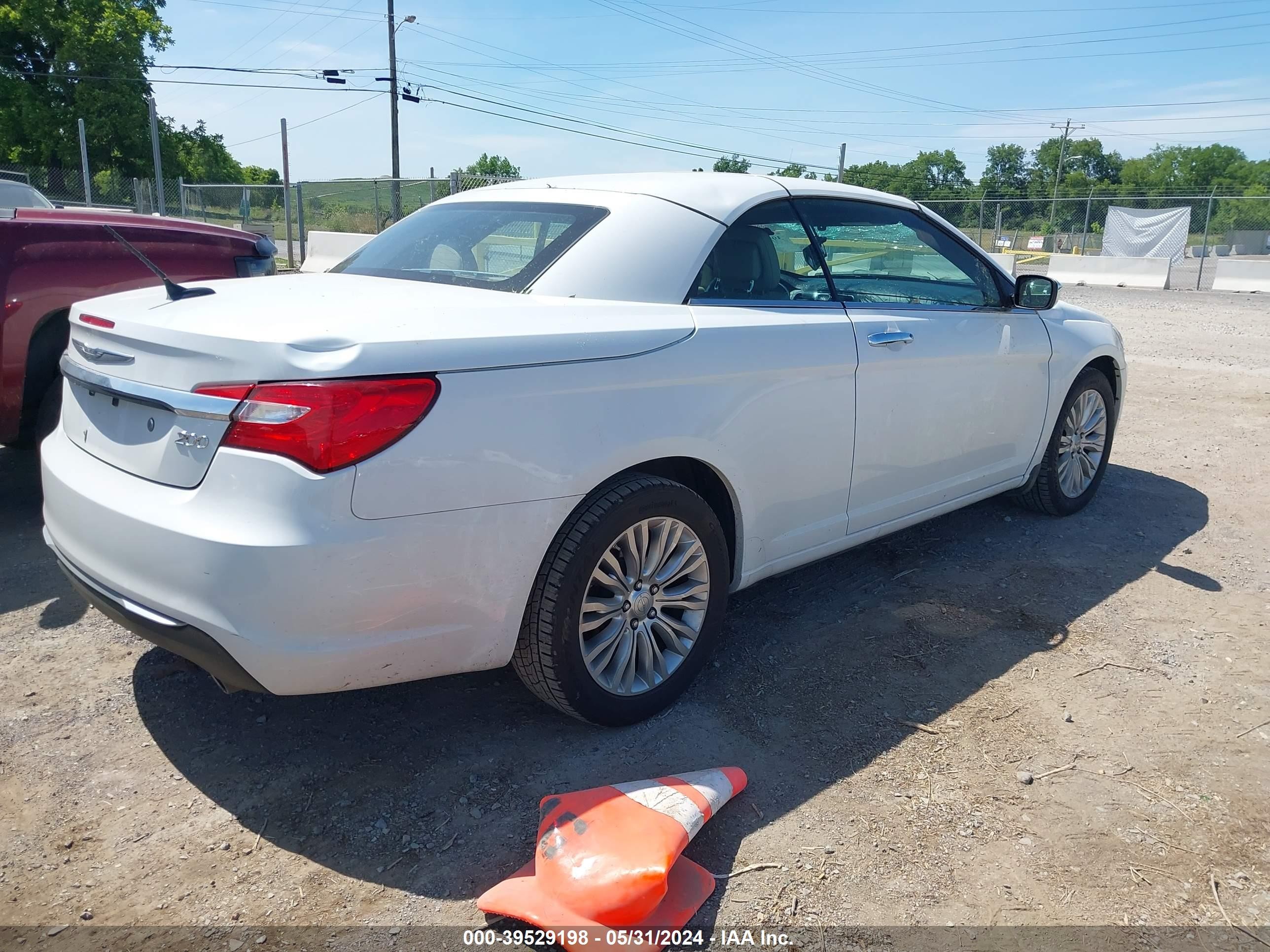 Photo 3 VIN: 1C3BCBFGXDN723805 - CHRYSLER 200 