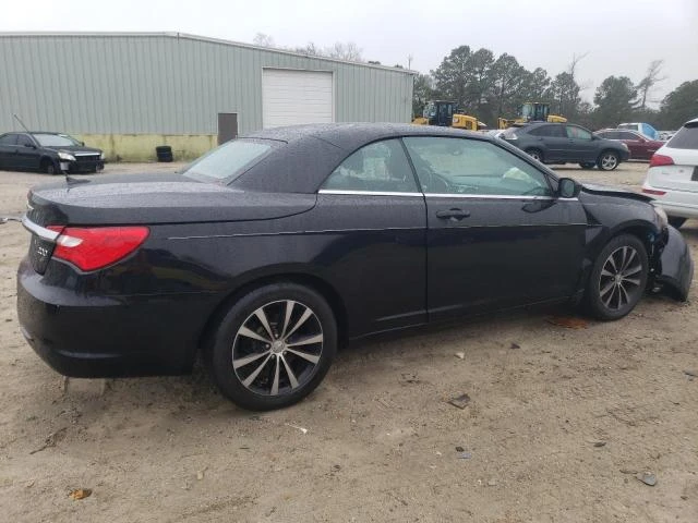 Photo 2 VIN: 1C3BCBGG2DN676526 - CHRYSLER 200 S 