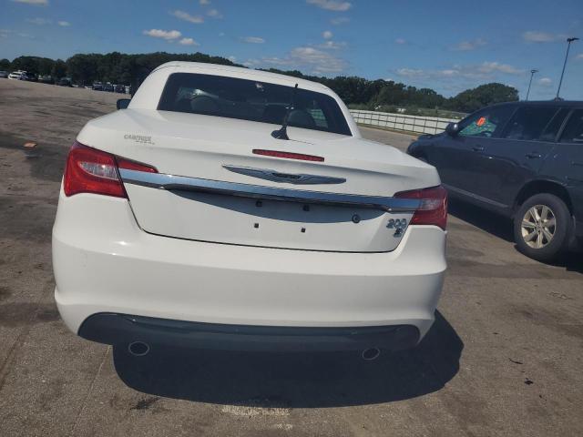 Photo 5 VIN: 1C3BCBGG8DN532723 - CHRYSLER 200 S 