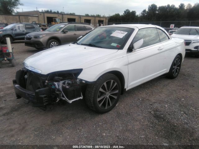 Photo 1 VIN: 1C3BCBGG8EN135689 - CHRYSLER 200 