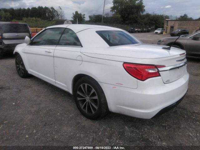 Photo 2 VIN: 1C3BCBGG8EN135689 - CHRYSLER 200 