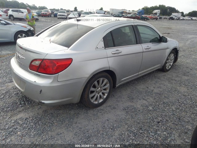 Photo 3 VIN: 1C3CC5FB8AN137982 - CHRYSLER SEBRING 