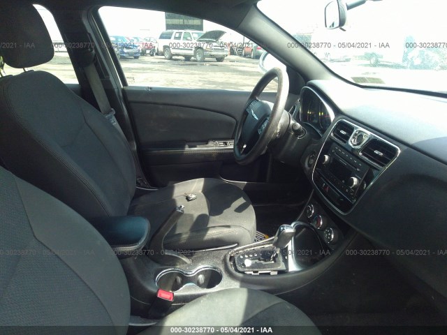 Photo 4 VIN: 1C3CCBAB0CN179846 - CHRYSLER 200 