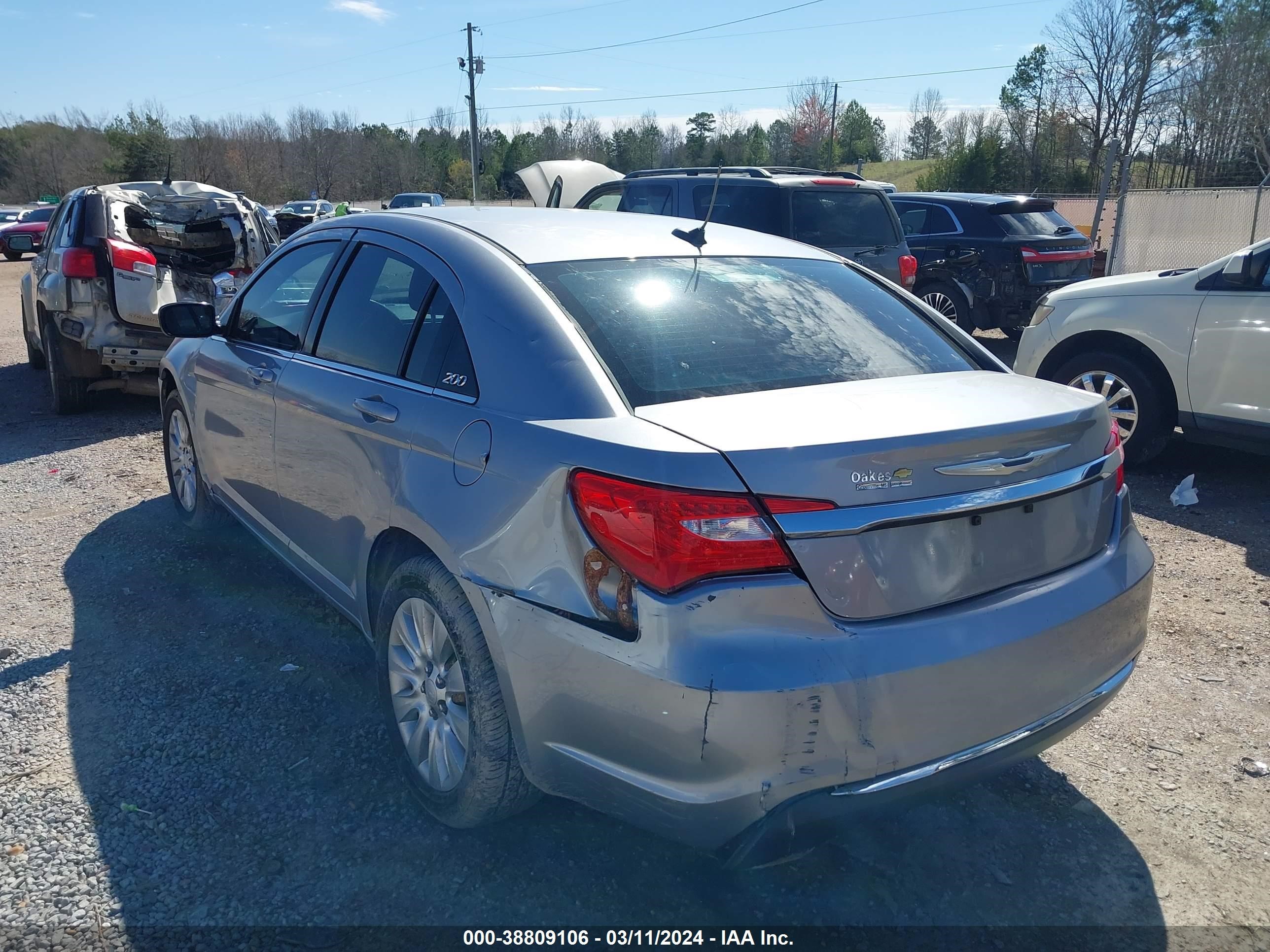 Photo 2 VIN: 1C3CCBAB0EN211763 - CHRYSLER 200 