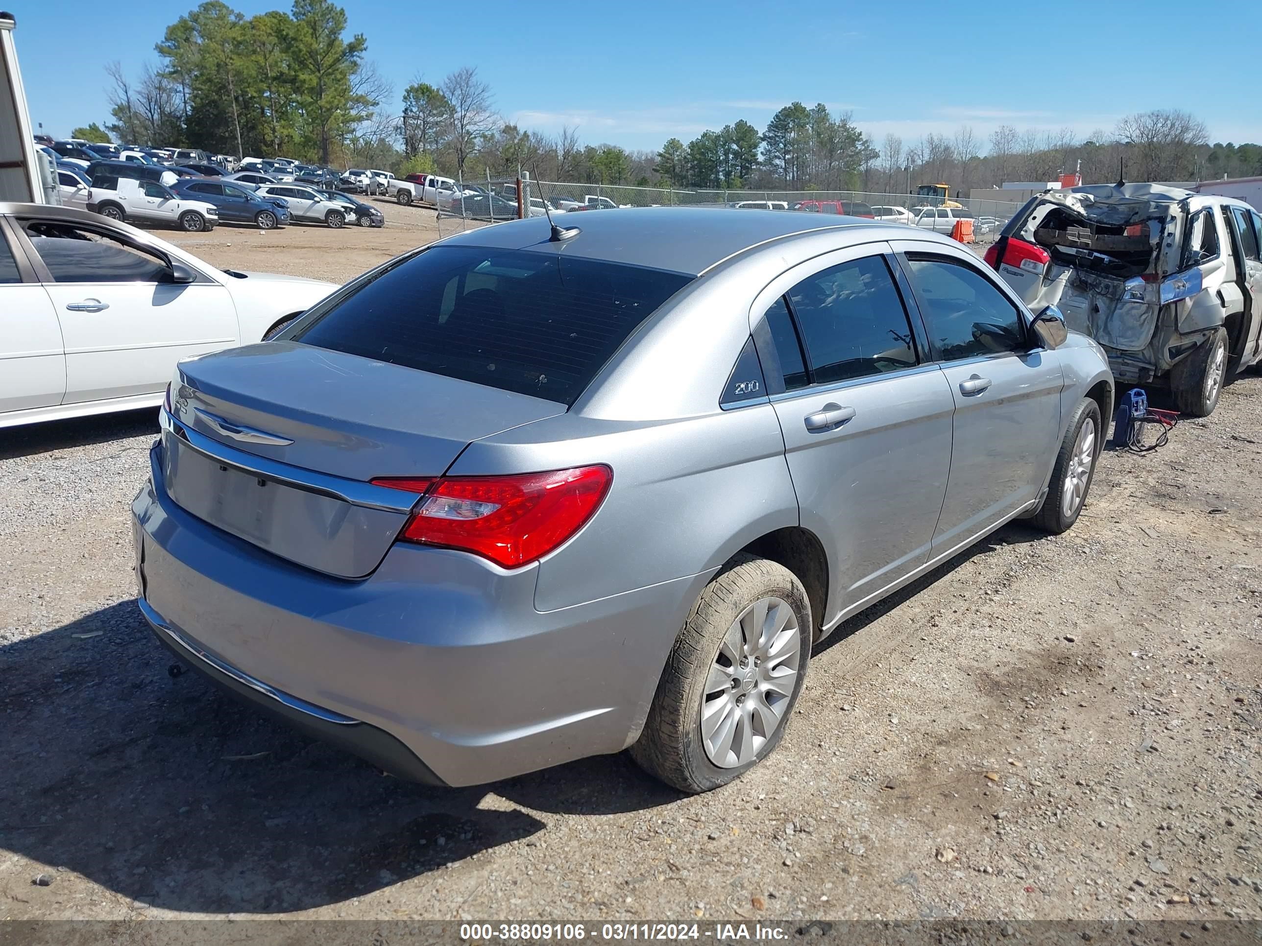 Photo 3 VIN: 1C3CCBAB0EN211763 - CHRYSLER 200 