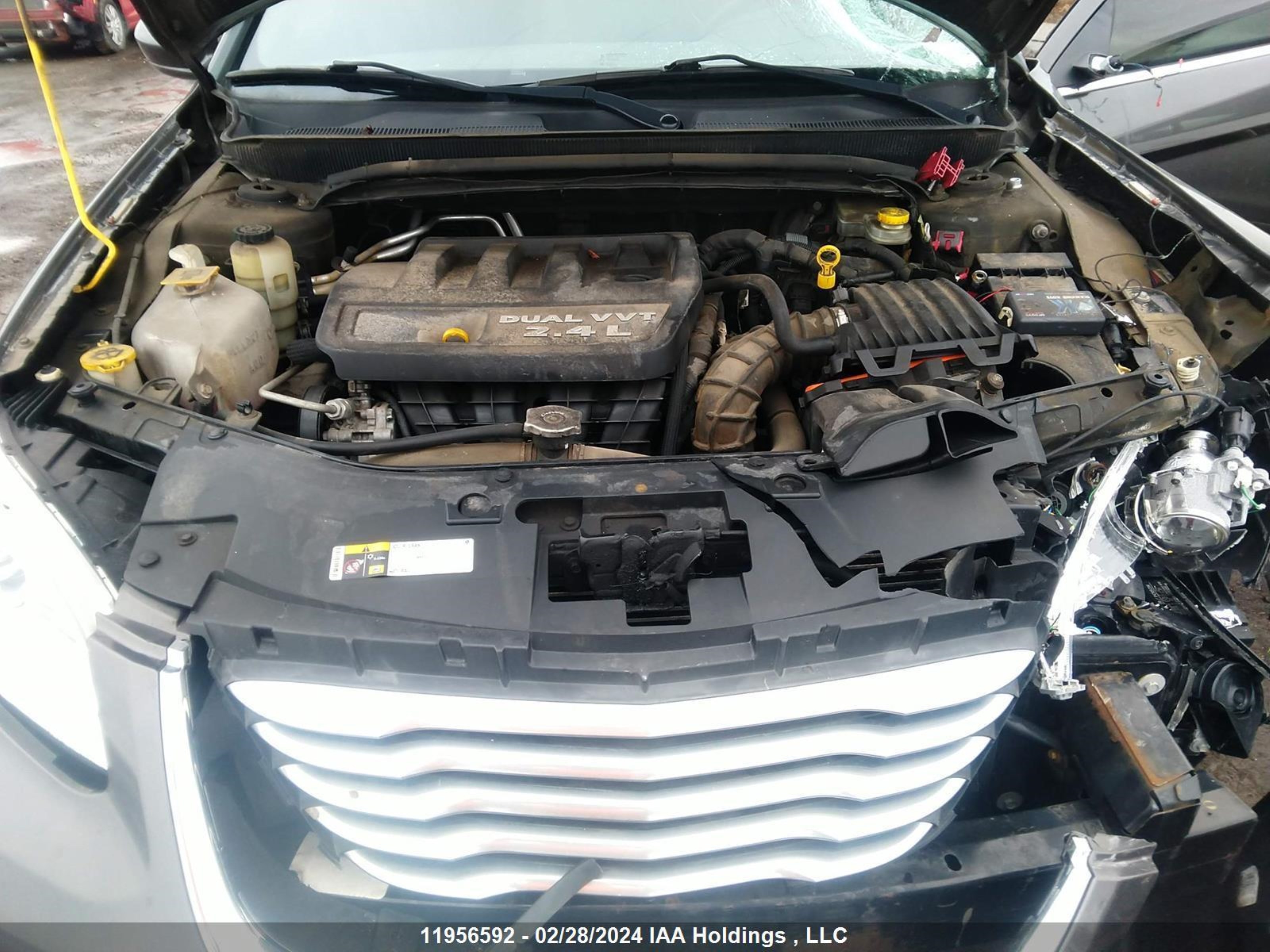 Photo 9 VIN: 1C3CCBAB0EN231690 - CHRYSLER 200 