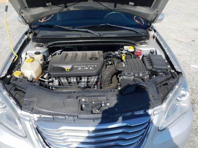 Photo 6 VIN: 1C3CCBAB1CN325896 - CHRYSLER 200 LX 