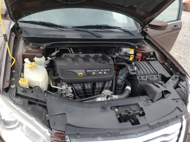 Photo 6 VIN: 1C3CCBAB1DN560493 - CHRYSLER 200 LX 