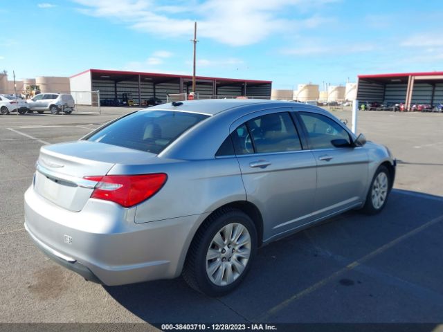 Photo 3 VIN: 1C3CCBAB1EN207964 - CHRYSLER 200 