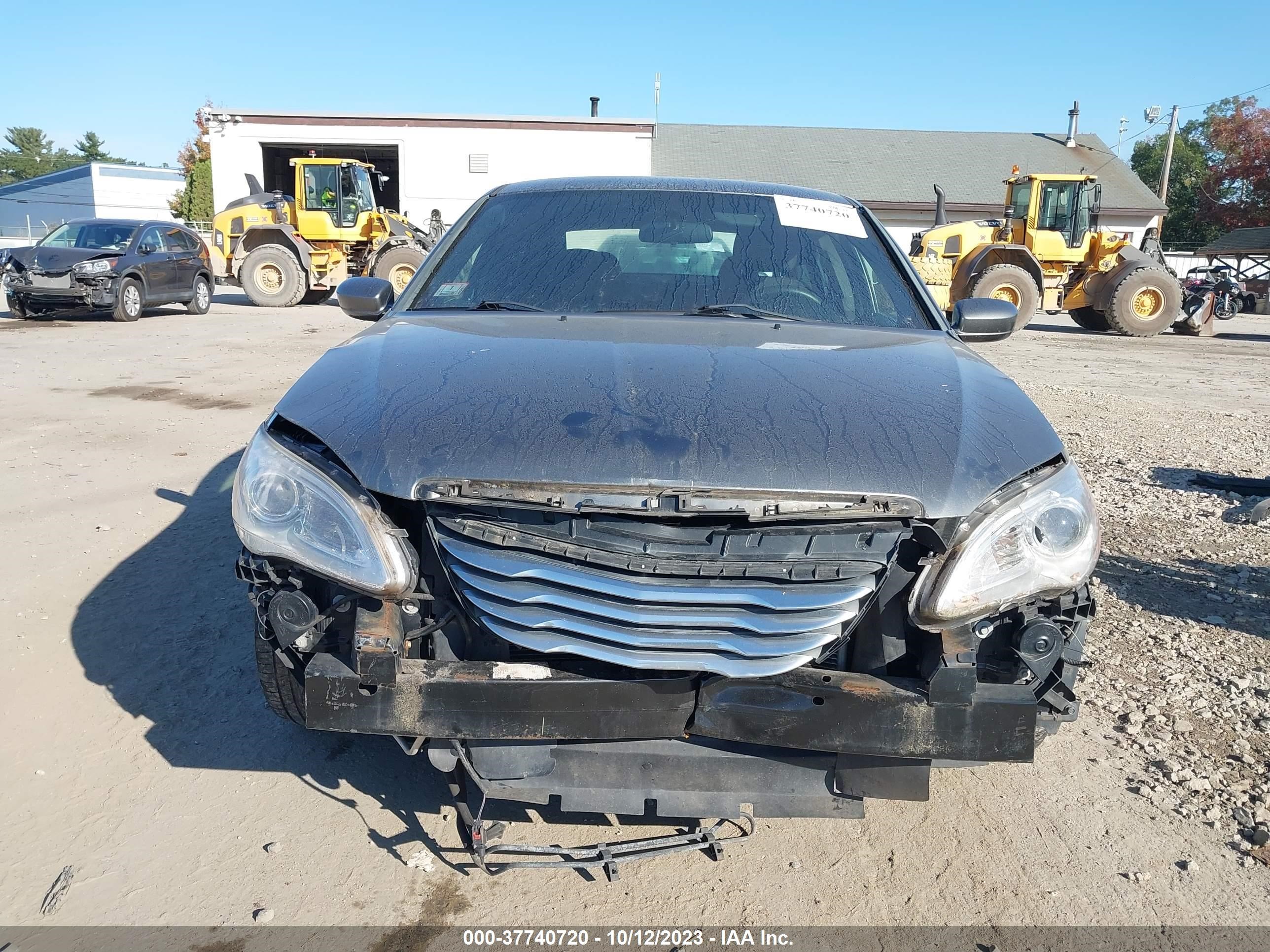 Photo 12 VIN: 1C3CCBAB2CN292617 - CHRYSLER 200 