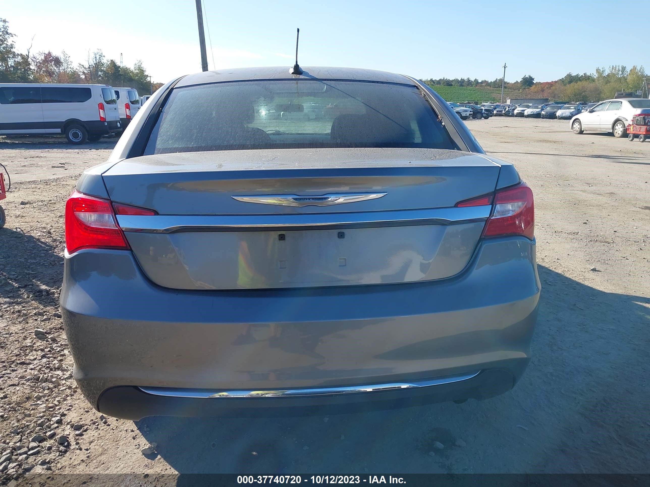 Photo 16 VIN: 1C3CCBAB2CN292617 - CHRYSLER 200 