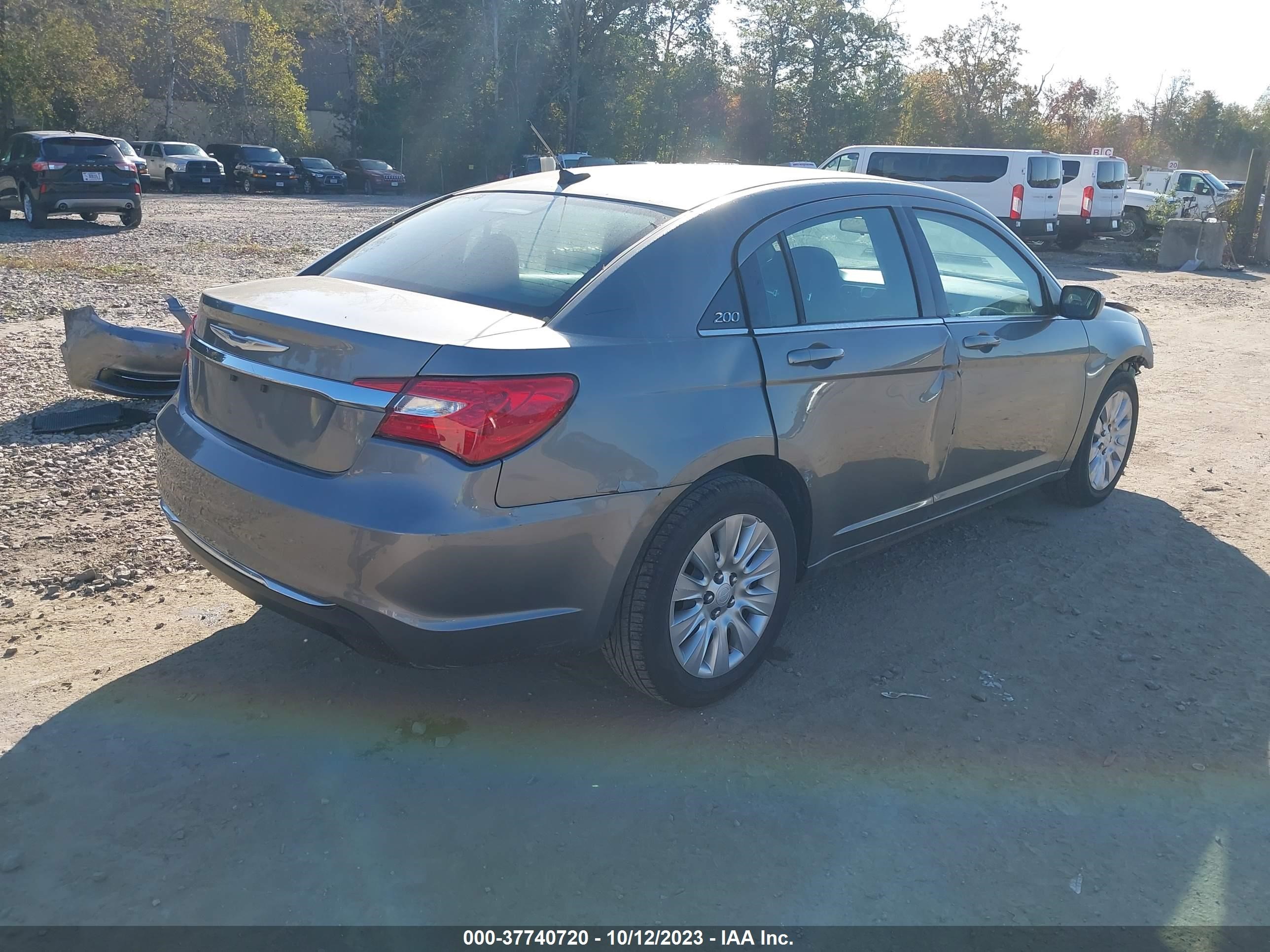 Photo 3 VIN: 1C3CCBAB2CN292617 - CHRYSLER 200 