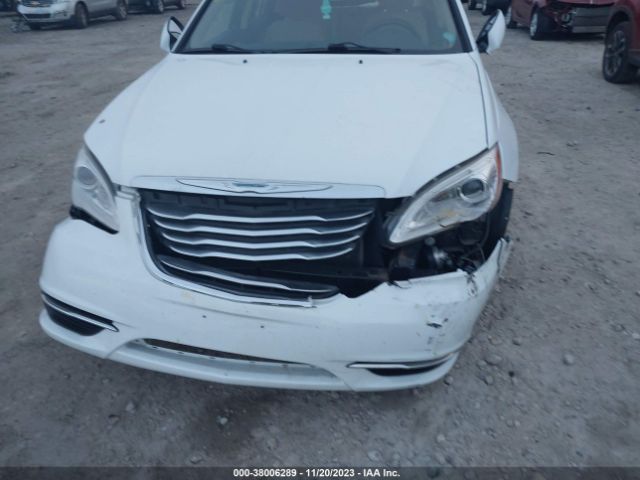 Photo 5 VIN: 1C3CCBAB2DN686104 - CHRYSLER 200 