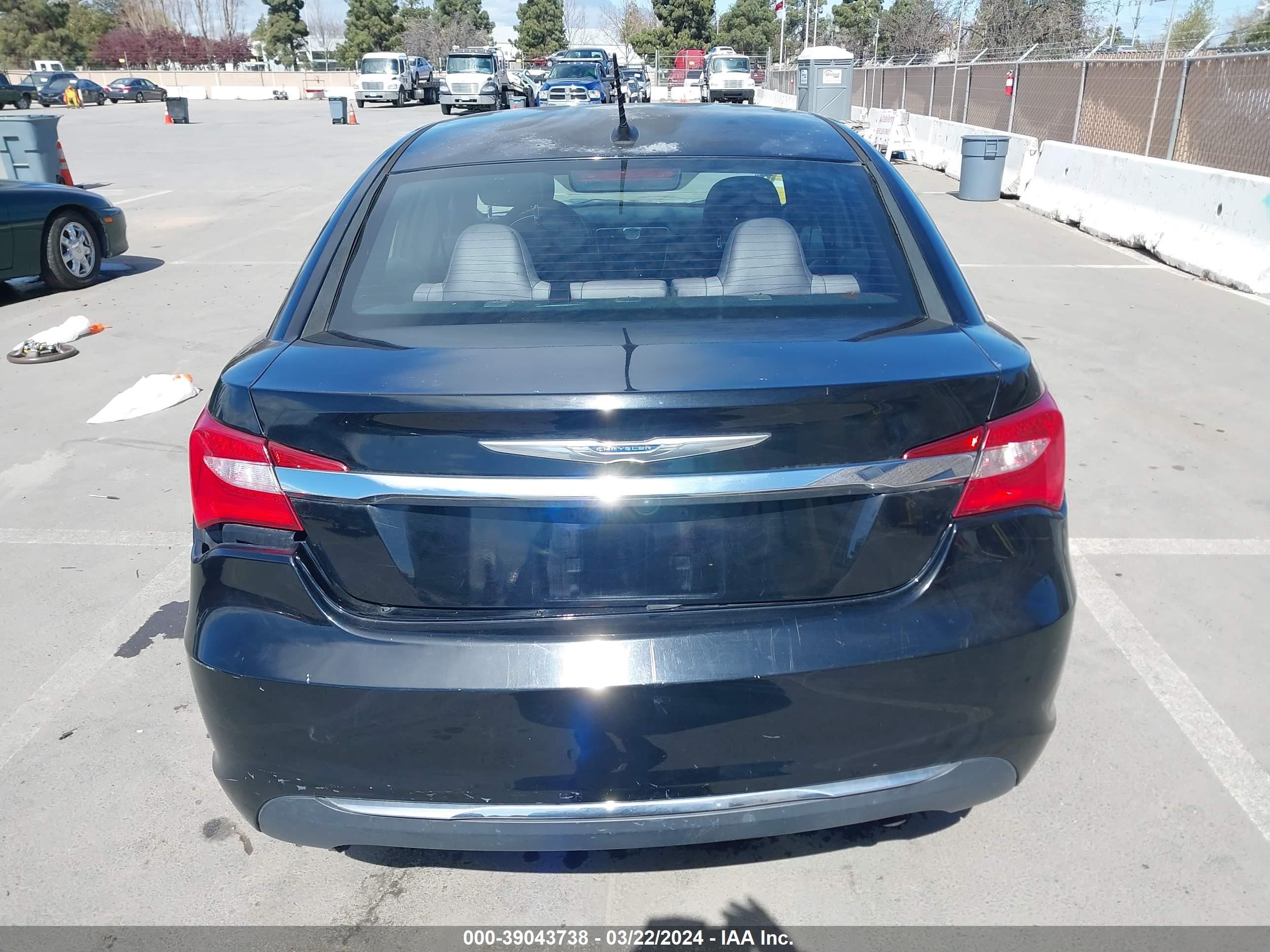 Photo 15 VIN: 1C3CCBAB2EN141196 - CHRYSLER 200 