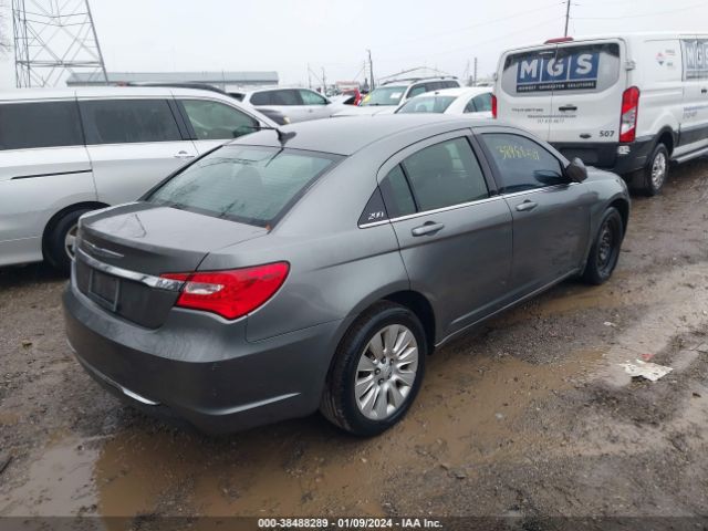 Photo 3 VIN: 1C3CCBAB3CN172499 - CHRYSLER 200 