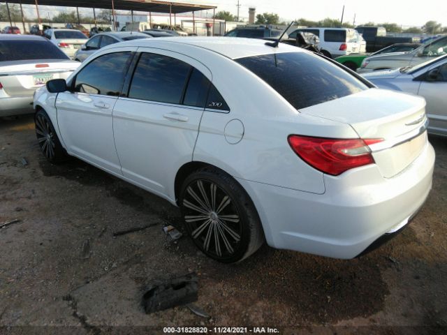 Photo 2 VIN: 1C3CCBAB3DN642371 - CHRYSLER 200 