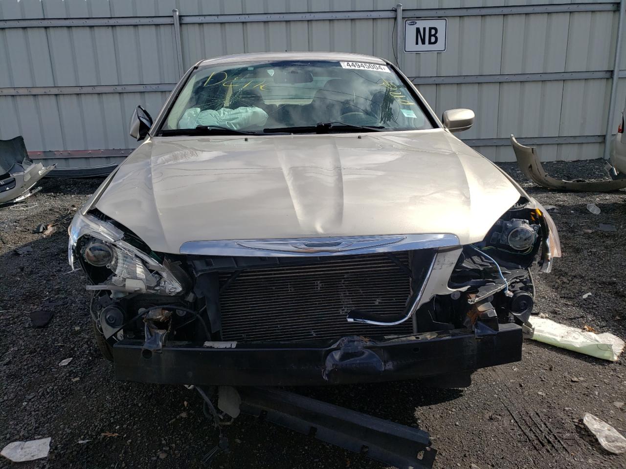 Photo 4 VIN: 1C3CCBAB3DN686094 - CHRYSLER 200 