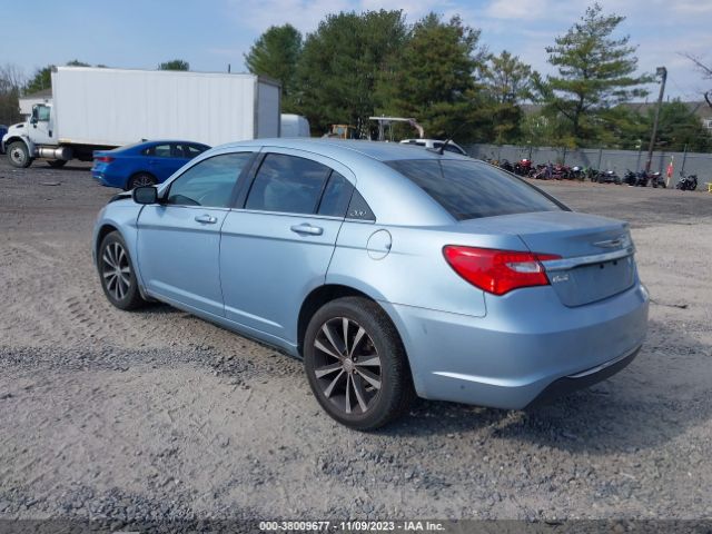 Photo 2 VIN: 1C3CCBAB3DN704819 - CHRYSLER 200 