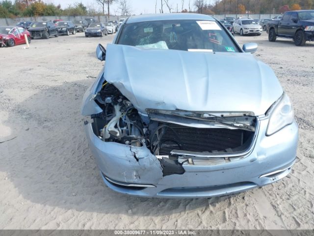 Photo 5 VIN: 1C3CCBAB3DN704819 - CHRYSLER 200 