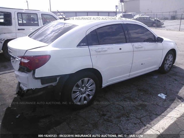 Photo 3 VIN: 1C3CCBAB3EN142549 - CHRYSLER 200 