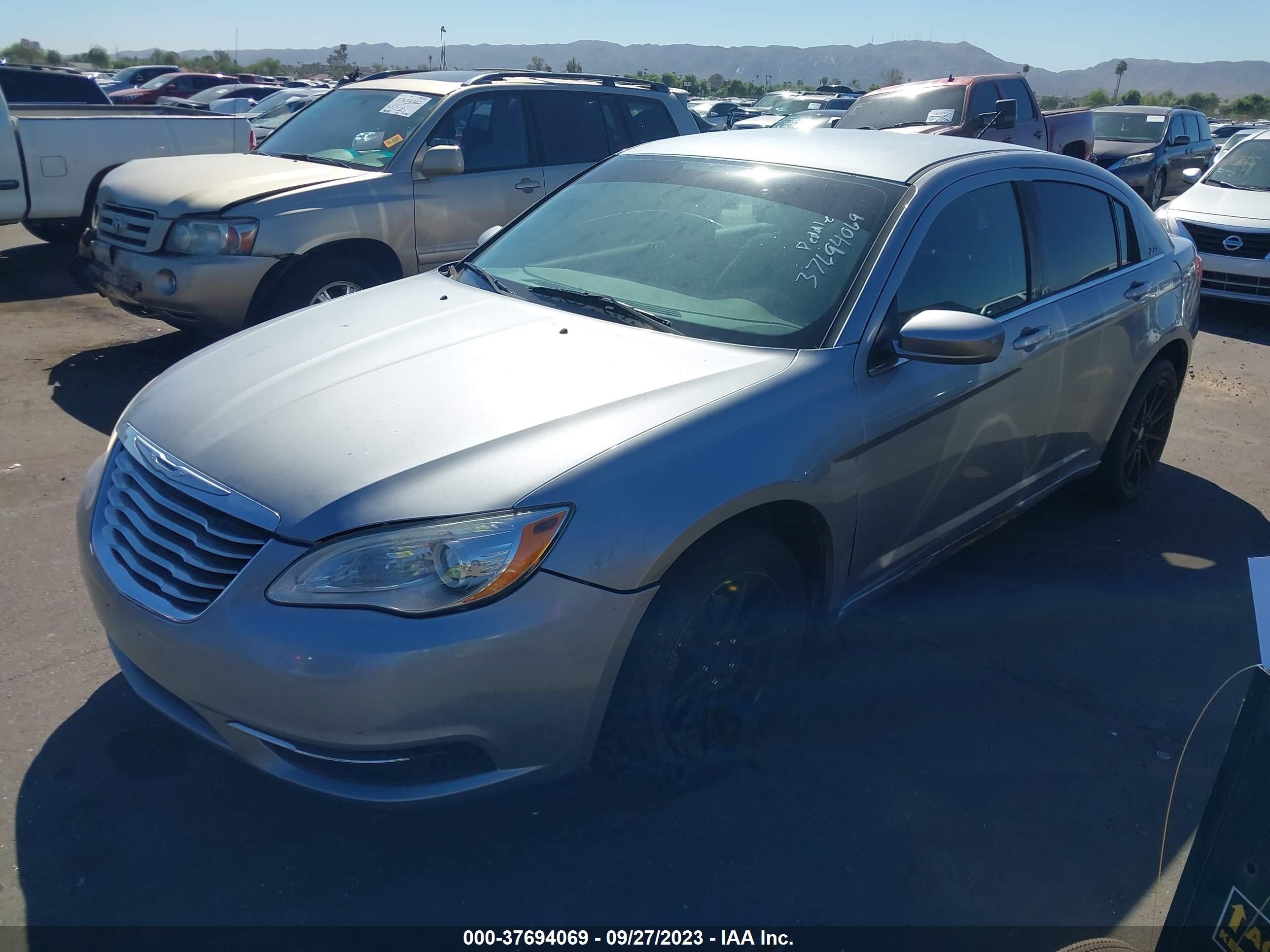 Photo 1 VIN: 1C3CCBAB3EN210641 - CHRYSLER 200 