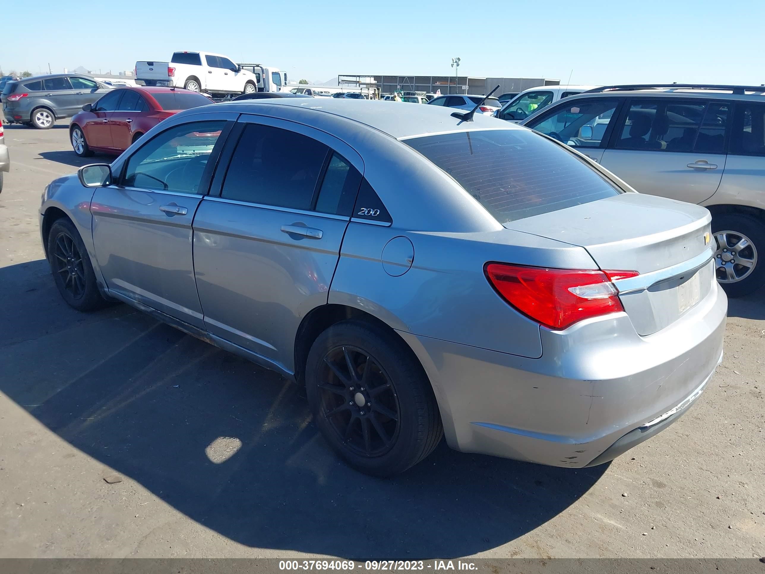 Photo 2 VIN: 1C3CCBAB3EN210641 - CHRYSLER 200 