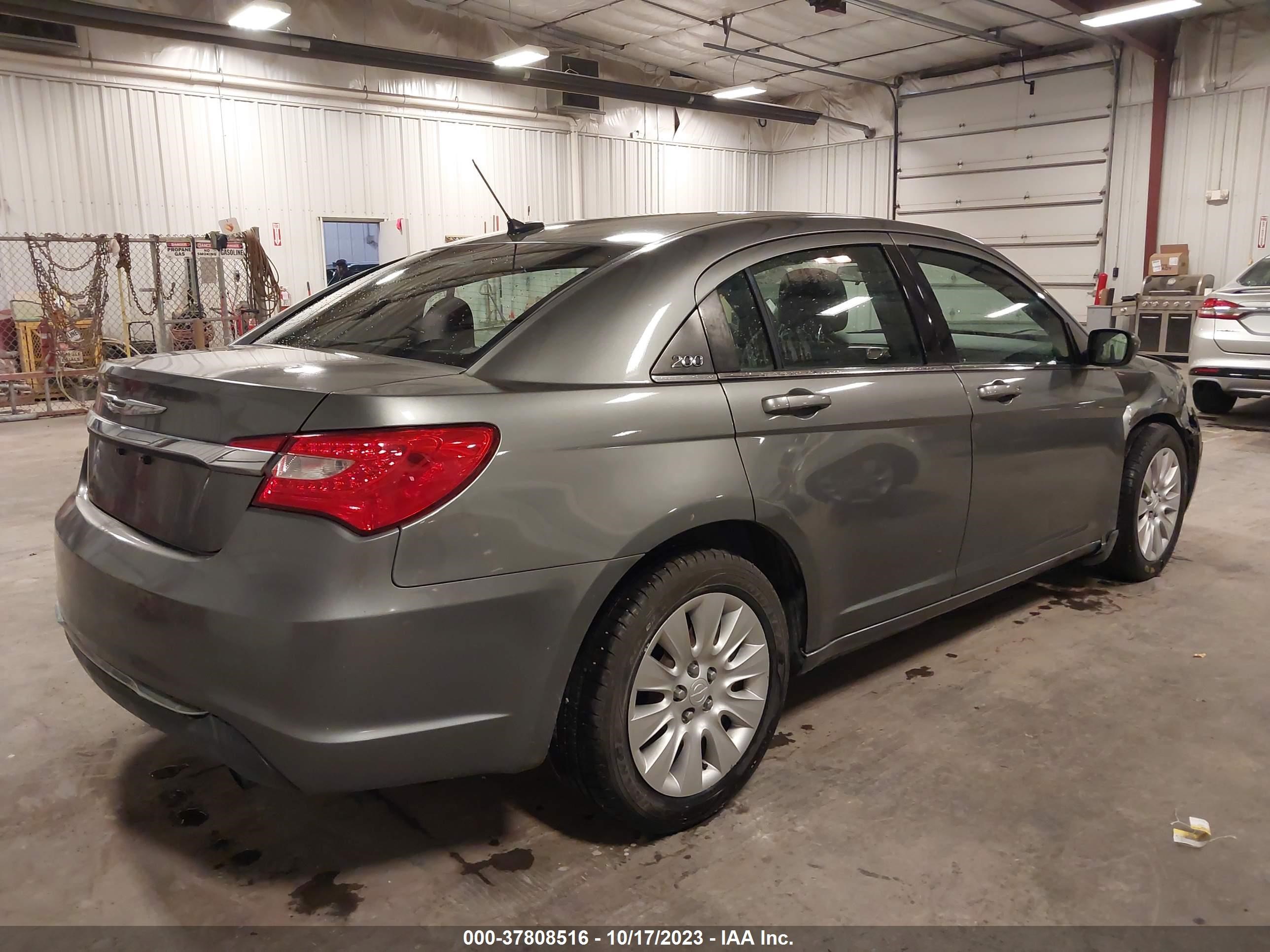 Photo 3 VIN: 1C3CCBAB4CN305965 - CHRYSLER 200 