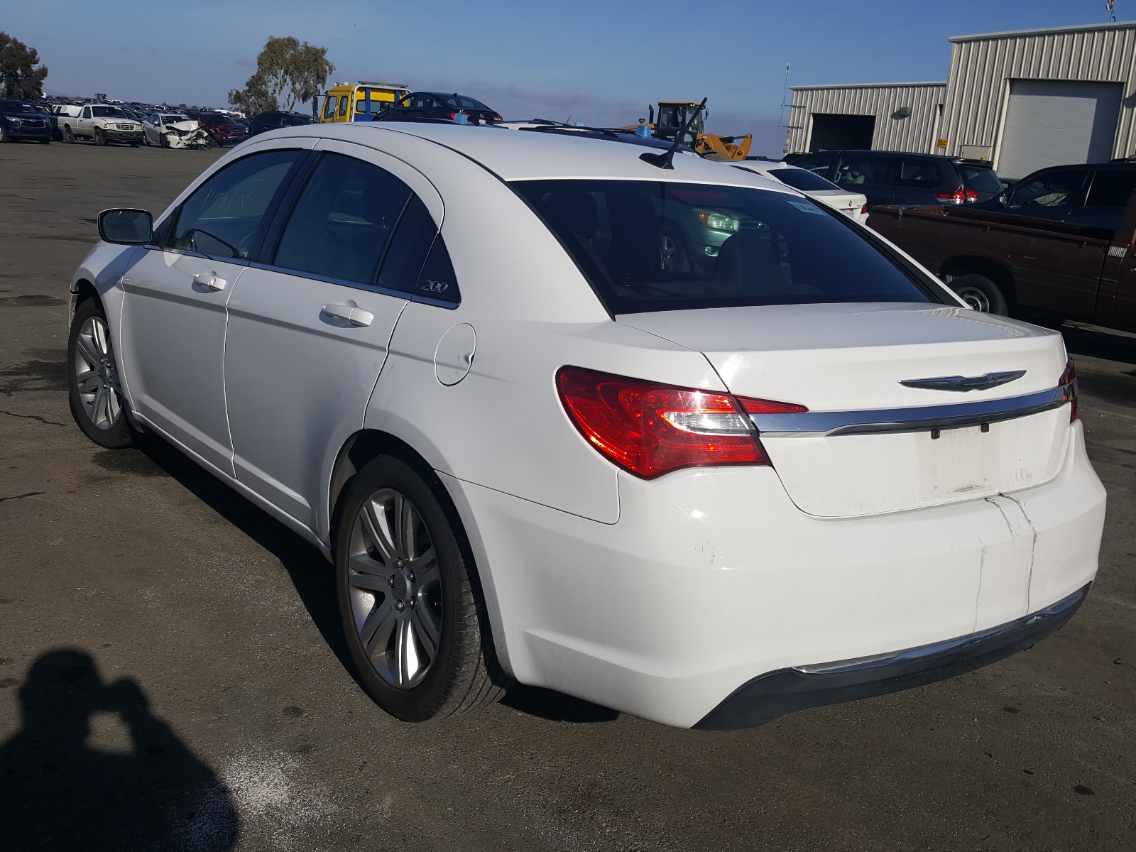 Photo 2 VIN: 1C3CCBAB4DN669255 - CHRYSLER 200 LX 