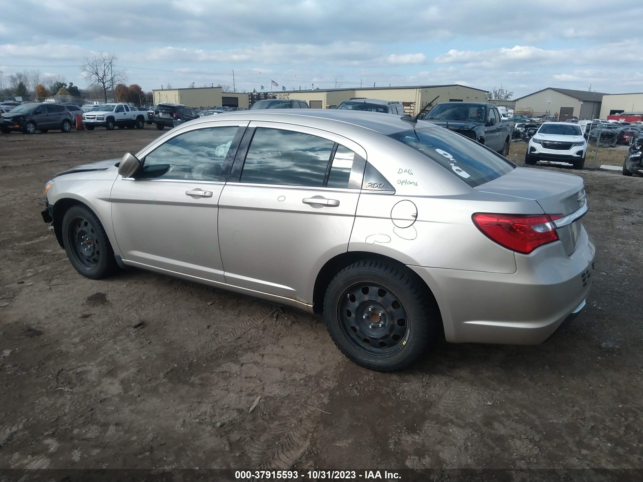 Photo 2 VIN: 1C3CCBAB4DN685858 - CHRYSLER 200 