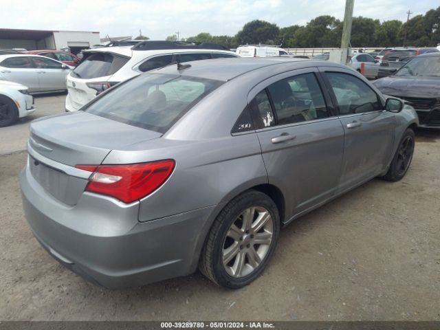 Photo 3 VIN: 1C3CCBAB4DN733245 - CHRYSLER 200 