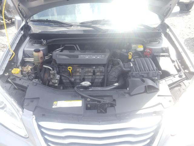 Photo 6 VIN: 1C3CCBAB4DN733620 - CHRYSLER 200 LX 