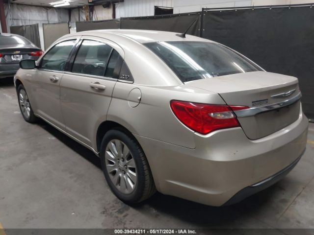 Photo 2 VIN: 1C3CCBAB4EN123069 - CHRYSLER 200 