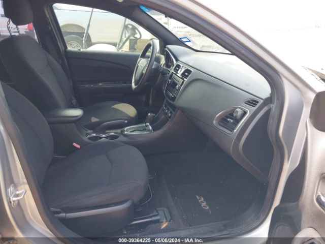 Photo 4 VIN: 1C3CCBAB4EN123718 - CHRYSLER 200 