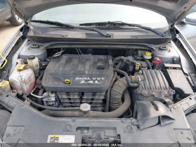 Photo 9 VIN: 1C3CCBAB4EN123718 - CHRYSLER 200 