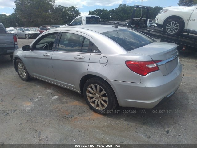 Photo 2 VIN: 1C3CCBAB5CN100798 - CHRYSLER 200 