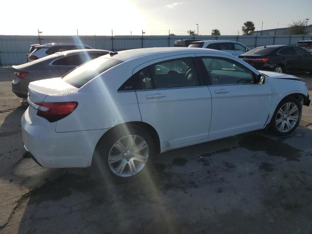 Photo 2 VIN: 1C3CCBAB5CN180006 - CHRYSLER 200 