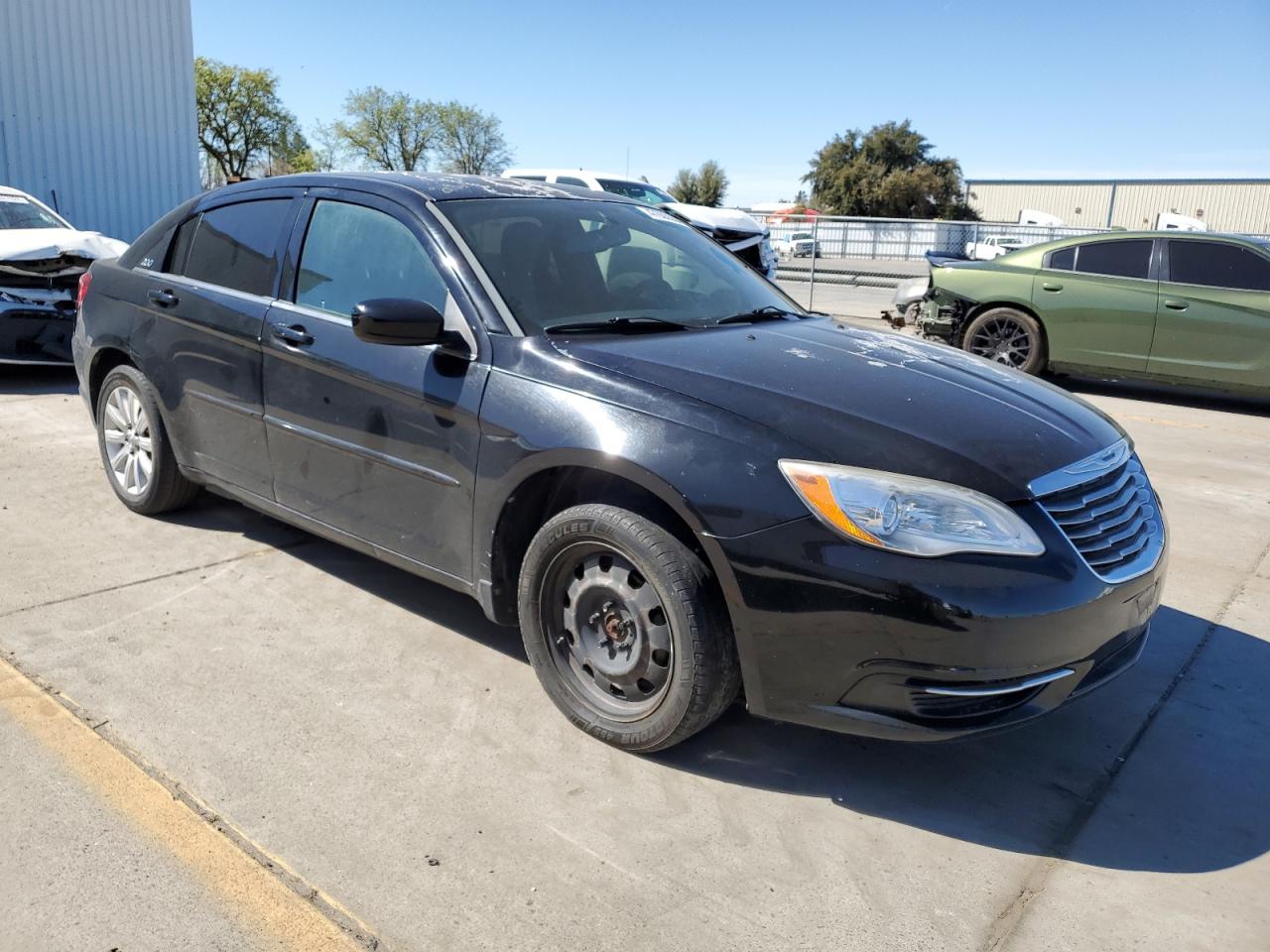 Photo 3 VIN: 1C3CCBAB5CN202408 - CHRYSLER 200 