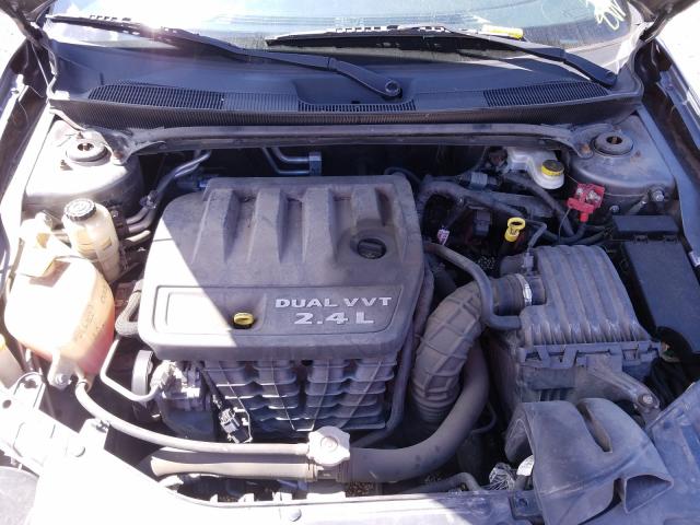 Photo 6 VIN: 1C3CCBAB5CN262009 - CHRYSLER 200 LX 