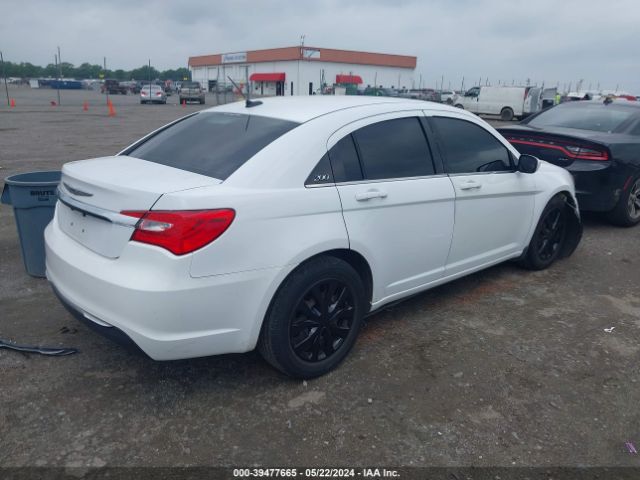 Photo 3 VIN: 1C3CCBAB5EN124179 - CHRYSLER 200 